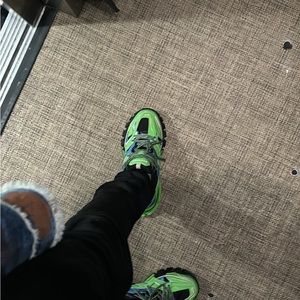 Meet your Posher, Corey